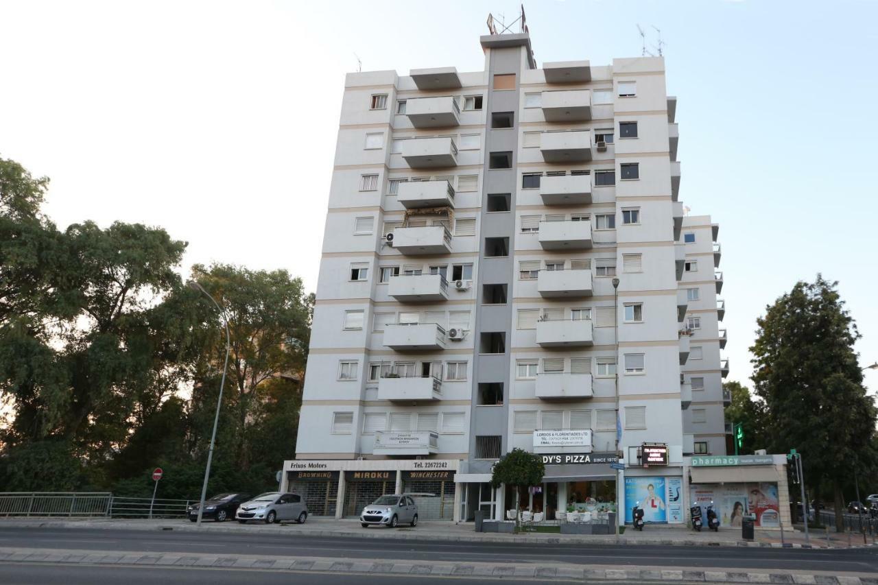 The Bridge-House Apartment Nicosia Exteriör bild
